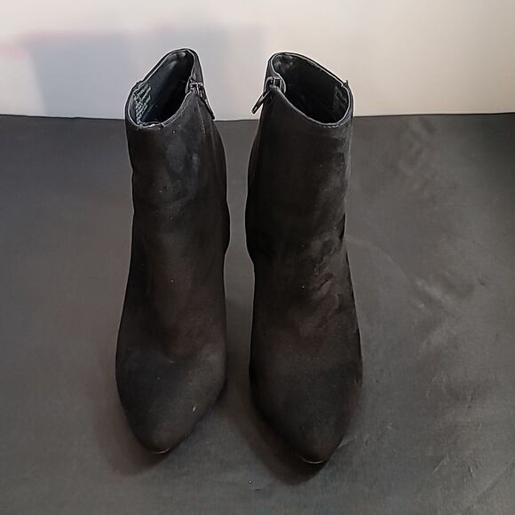 STEVE MADDEN SALLYY/SALL STILETTOS ZIP CLOSURE POINTE TOE WOMENS SUEDE BOOTIE - Picture 3 of 15